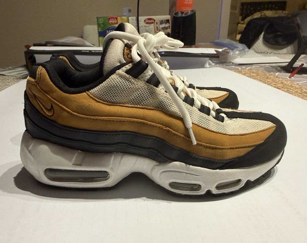 Nike Air Max 95 (GS) Low Top Tan/Black/White Kids 6.5Y CJ3906-010